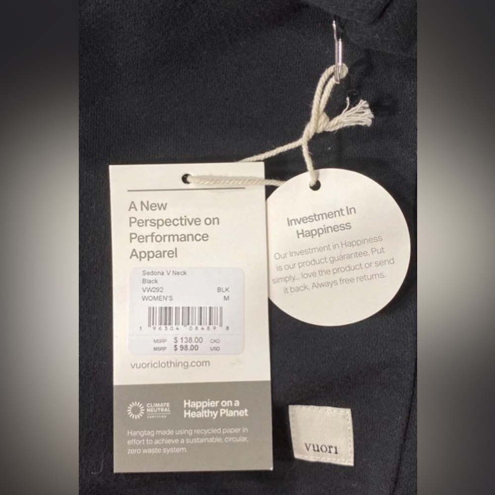 Vuori Cropped Black Sweatshirt NWT Size M - Picture 3 of 4